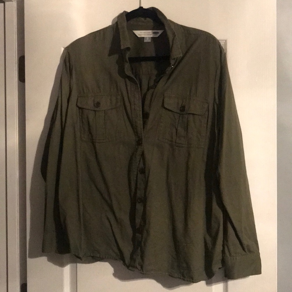Dark green button up shirt